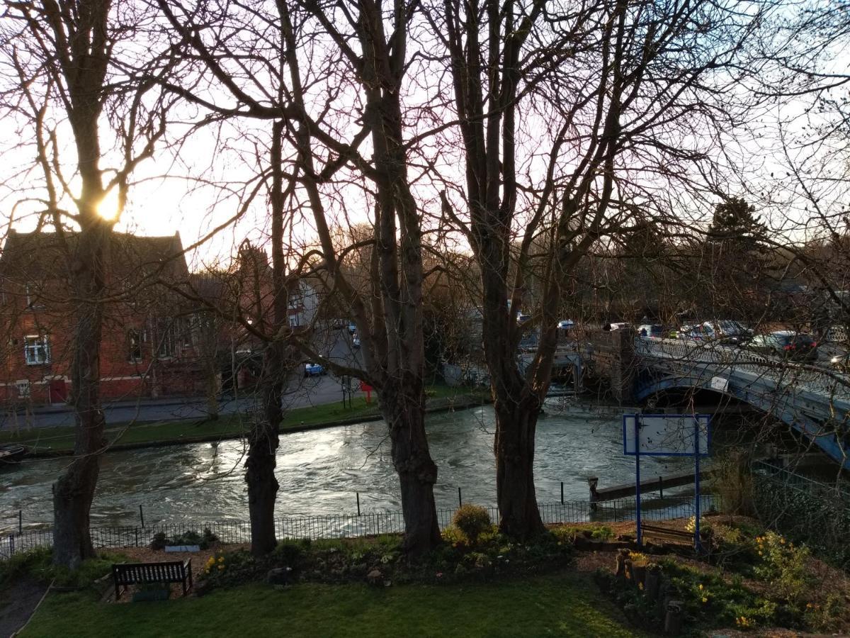 River Hotel Oxford Exterior photo